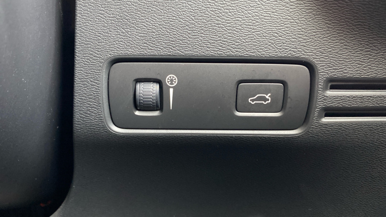 Volvo Xc40 1.5 T3 [163] R DESIGN 5dr Geartronic Petrol Estate